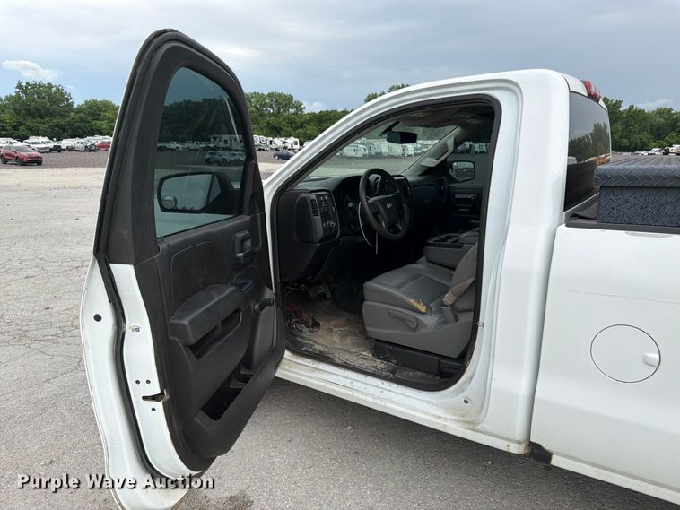 image for item YA3288 2016 Chevrolet Silverado 1500 pickup truck
