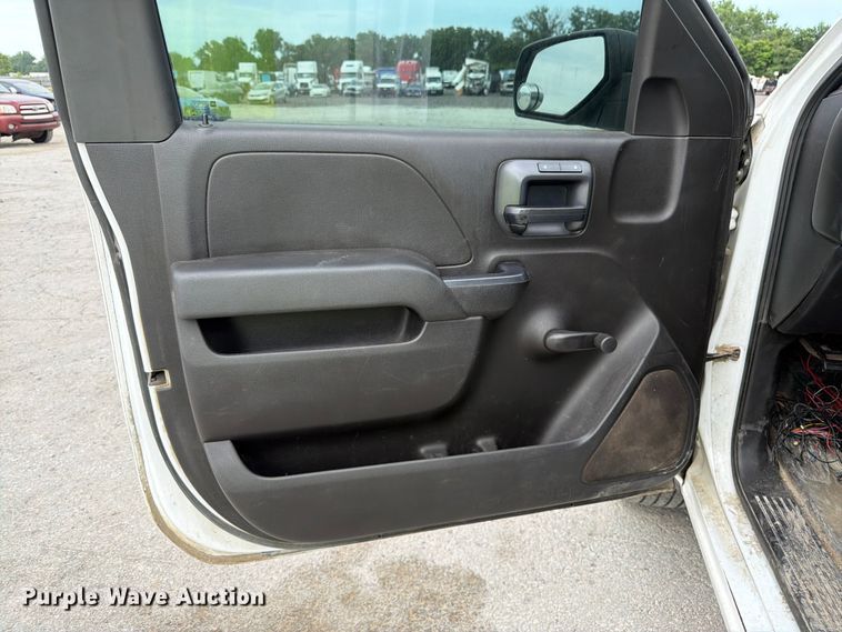 image for item YA3288 2016 Chevrolet Silverado 1500 pickup truck