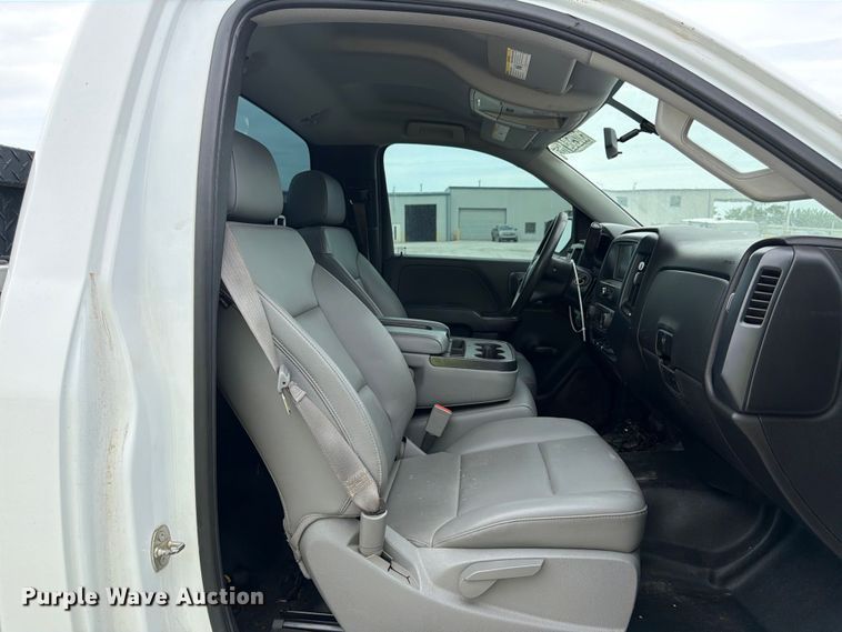 image for item YA3288 2016 Chevrolet Silverado 1500 pickup truck