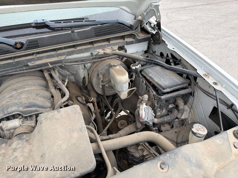 image for item YA3288 2016 Chevrolet Silverado 1500 pickup truck