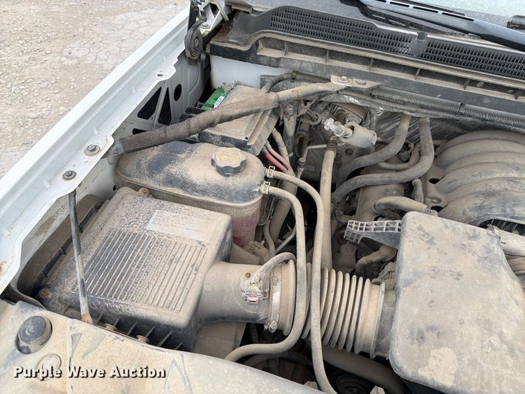 image for item YA3288 2016 Chevrolet Silverado 1500 pickup truck