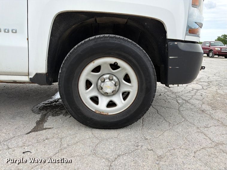 image for item YA3288 2016 Chevrolet Silverado 1500 pickup truck