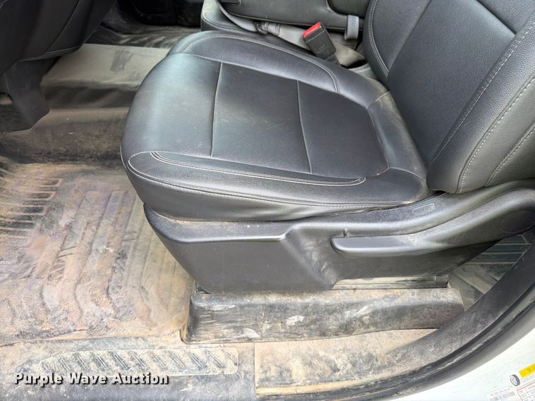 image for item YA3290 2022 Chevrolet Silverado 1500 Ext. Cab pickup truck