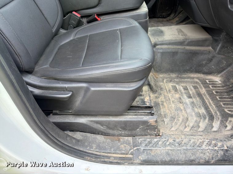 image for item YA3290 2022 Chevrolet Silverado 1500 Ext. Cab pickup truck