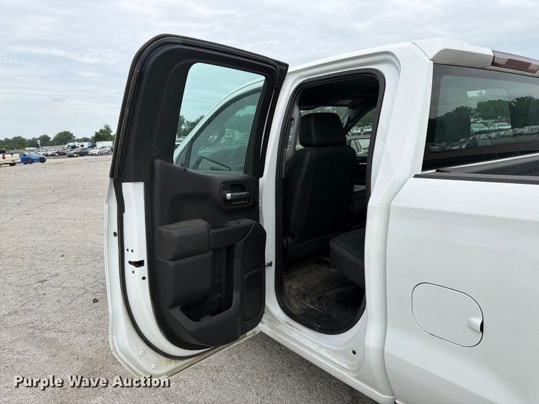 image for item YA3290 2022 Chevrolet Silverado 1500 Ext. Cab pickup truck
