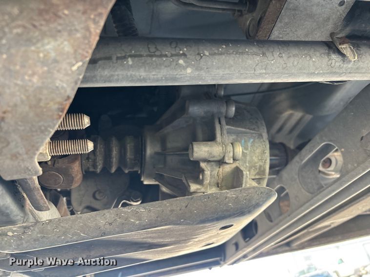 image for item YA3461 2005 GMC Sierra 1500 Crew Cab pickup truck
