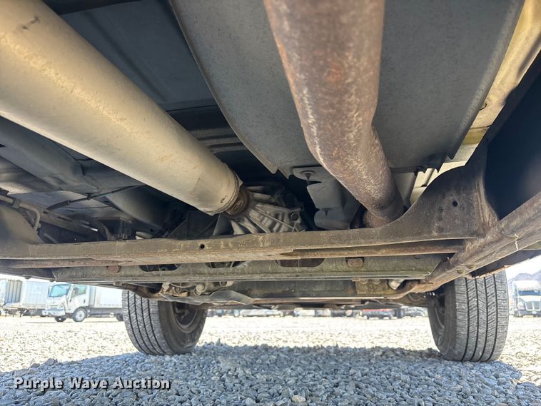 image for item YA3461 2005 GMC Sierra 1500 Crew Cab pickup truck