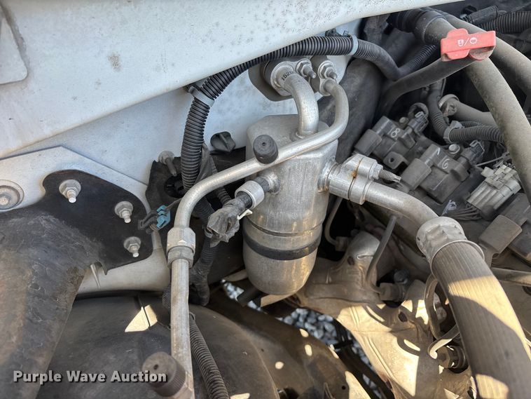 image for item YA3461 2005 GMC Sierra 1500 Crew Cab pickup truck