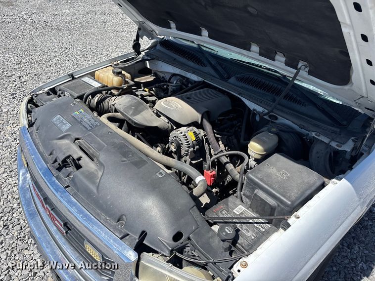image for item YA3461 2005 GMC Sierra 1500 Crew Cab pickup truck