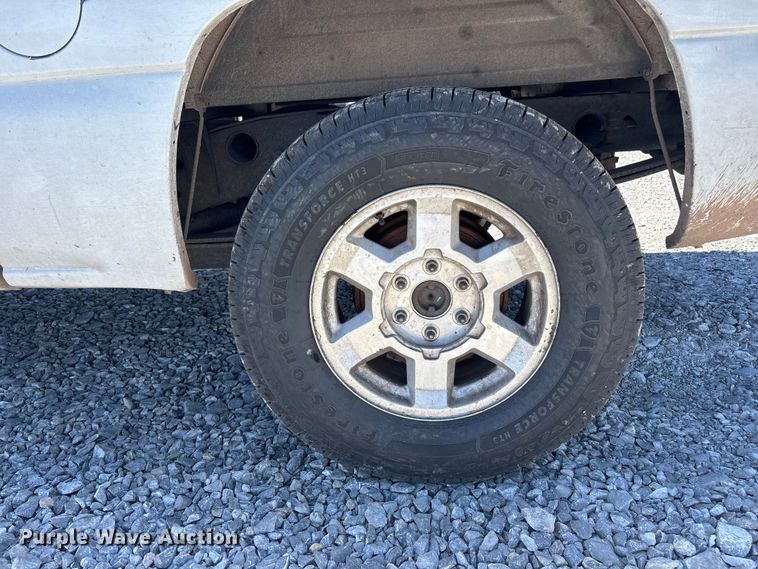 image for item YA3461 2005 GMC Sierra 1500 Crew Cab pickup truck