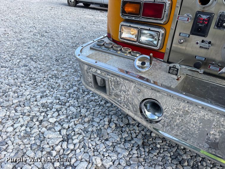 image for item YA3547 2001 Hendrickson Mobile Equipment pumper fire truck
