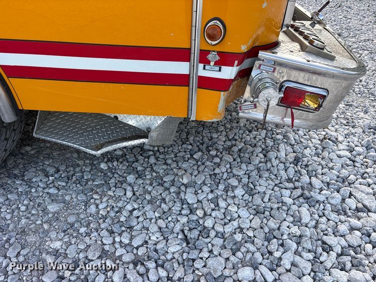 image for item YA3547 2001 Hendrickson Mobile Equipment pumper fire truck