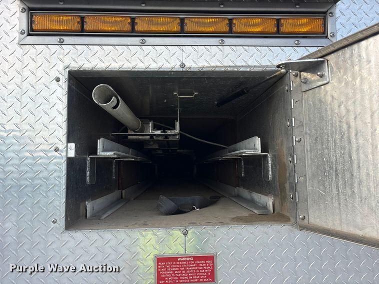 image for item YA3547 2001 Hendrickson Mobile Equipment pumper fire truck