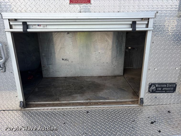 image for item YA3547 2001 Hendrickson Mobile Equipment pumper fire truck