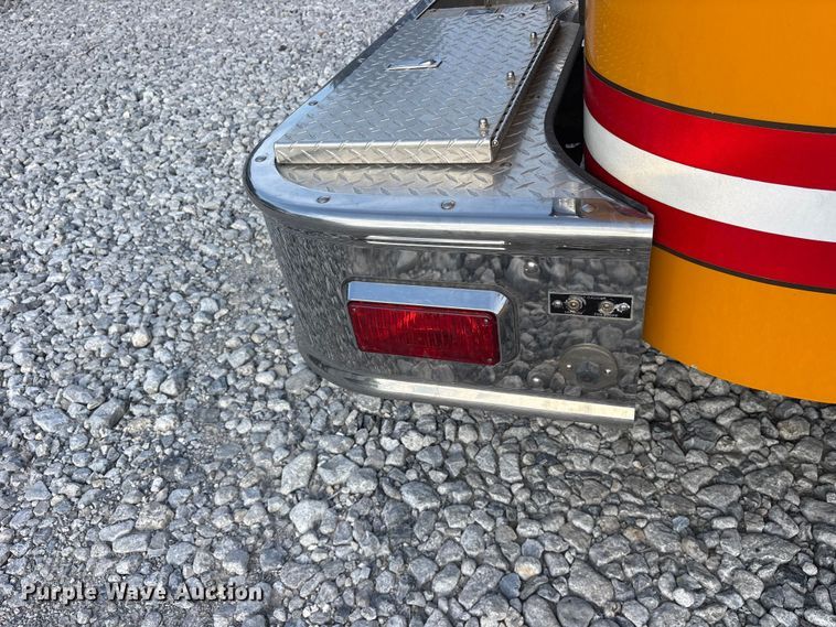 image for item YA3547 2001 Hendrickson Mobile Equipment pumper fire truck