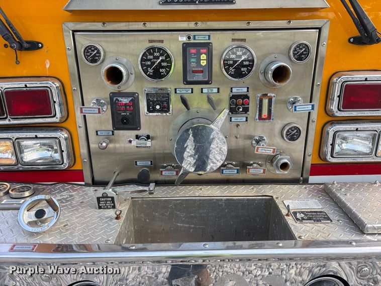 image for item YA3547 2001 Hendrickson Mobile Equipment pumper fire truck