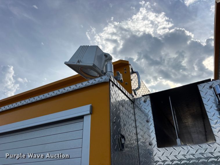 image for item YA3547 2001 Hendrickson Mobile Equipment pumper fire truck