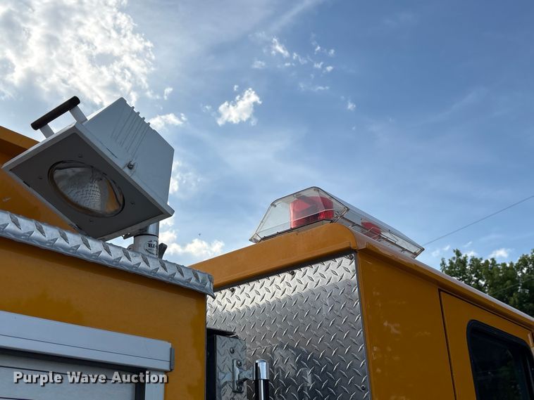 image for item YA3547 2001 Hendrickson Mobile Equipment pumper fire truck