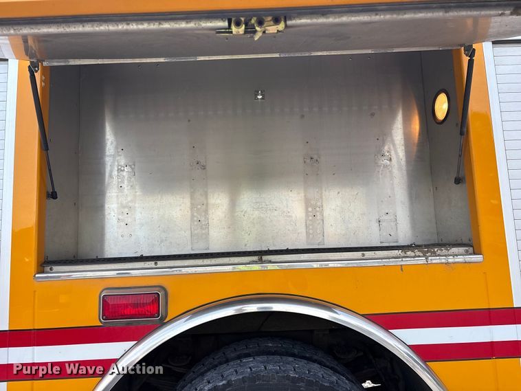 image for item YA3547 2001 Hendrickson Mobile Equipment pumper fire truck