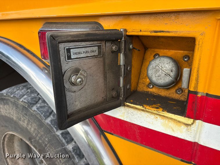 image for item YA3547 2001 Hendrickson Mobile Equipment pumper fire truck