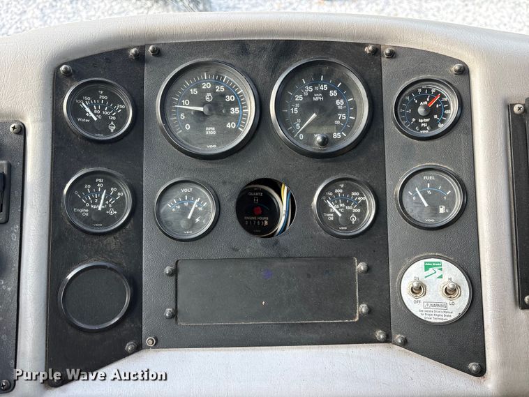 image for item YA3547 2001 Hendrickson Mobile Equipment pumper fire truck