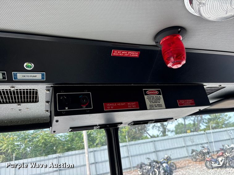 image for item YA3547 2001 Hendrickson Mobile Equipment pumper fire truck