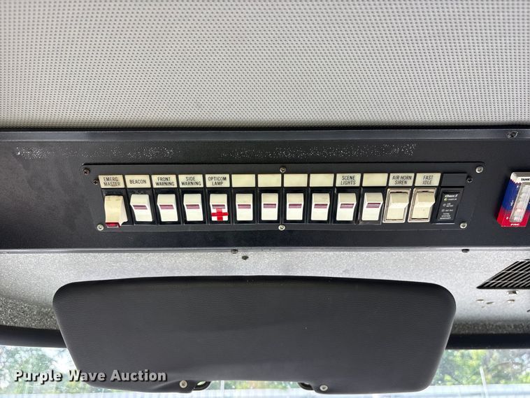 image for item YA3547 2001 Hendrickson Mobile Equipment pumper fire truck