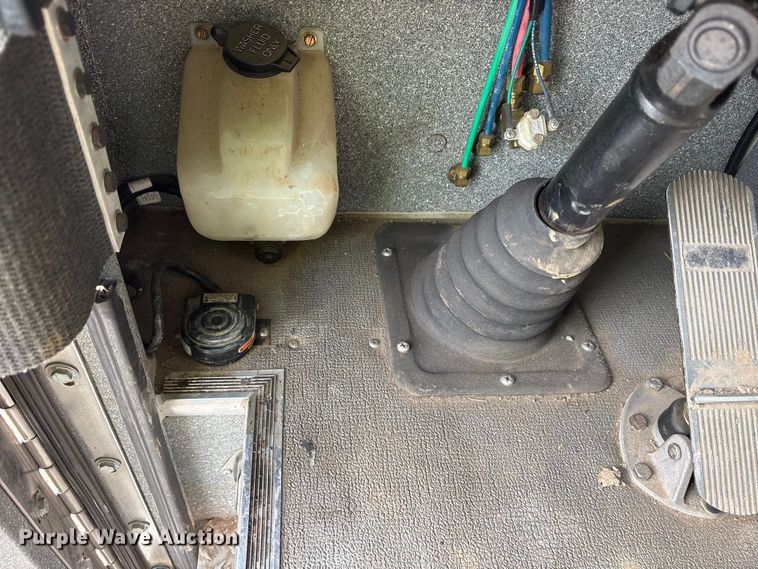 image for item YA3547 2001 Hendrickson Mobile Equipment pumper fire truck