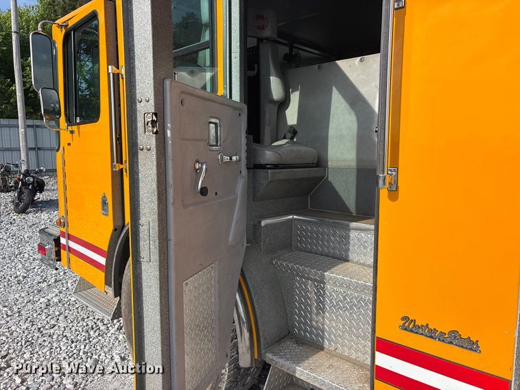 image for item YA3547 2001 Hendrickson Mobile Equipment pumper fire truck