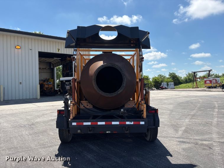 image for item DO5240 2010 KM T2 asphalt recycler