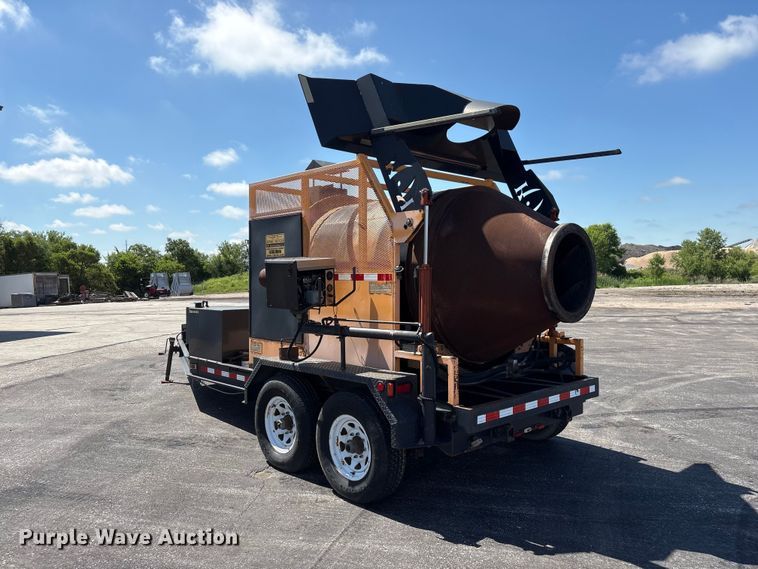 image for item DO5240 2010 KM T2 asphalt recycler