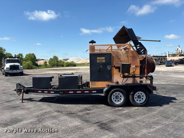 image for item DO5240 2010 KM T2 asphalt recycler
