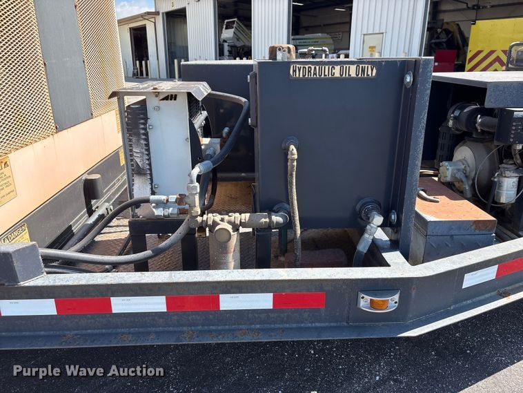 image for item DO5240 2010 KM T2 asphalt recycler