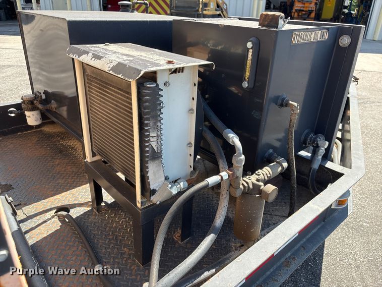 image for item DO5240 2010 KM T2 asphalt recycler