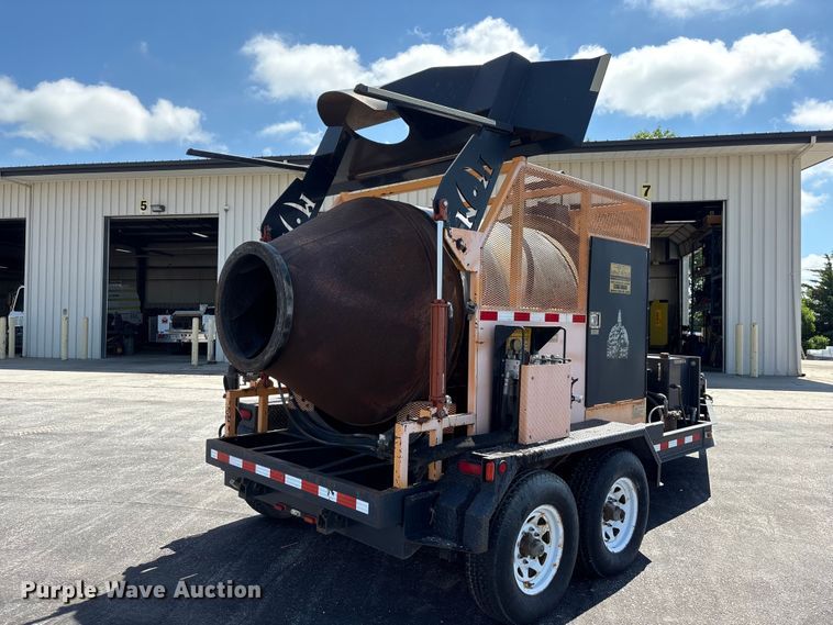 image for item DO5240 2010 KM T2 asphalt recycler