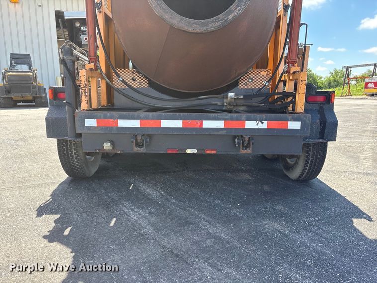 image for item DO5240 2010 KM T2 asphalt recycler