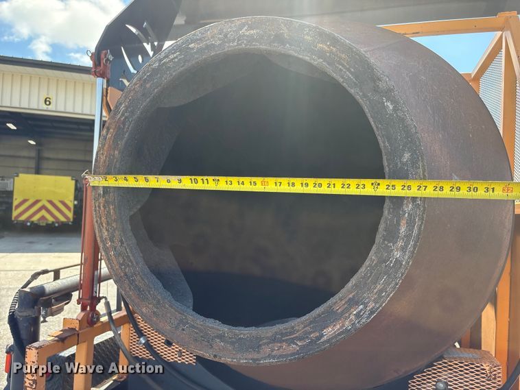image for item DO5240 2010 KM T2 asphalt recycler