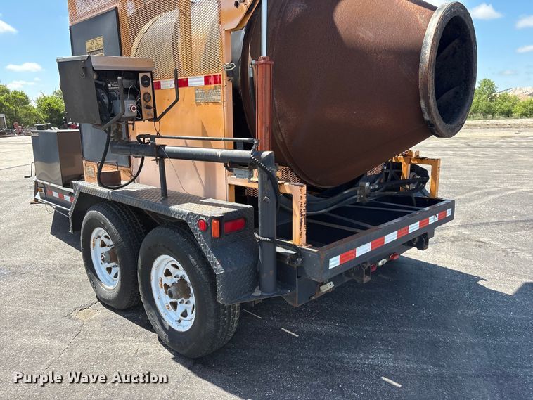 image for item DO5240 2010 KM T2 asphalt recycler