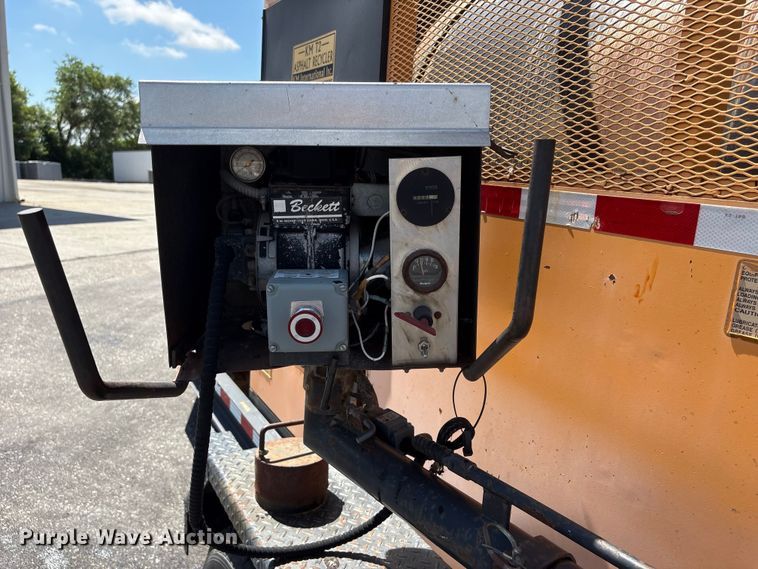 image for item DO5240 2010 KM T2 asphalt recycler