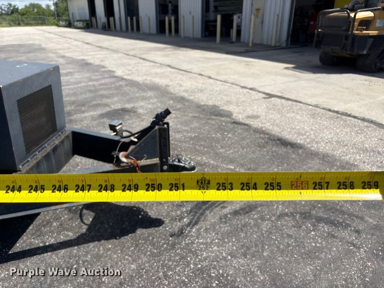 image for item DO5240 2010 KM T2 asphalt recycler