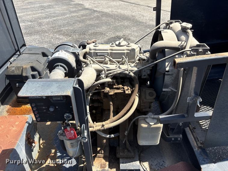 image for item DO5240 2010 KM T2 asphalt recycler