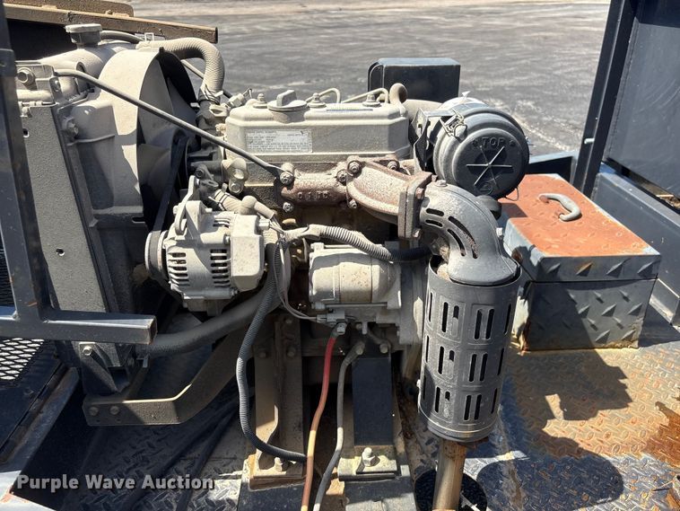 image for item DO5240 2010 KM T2 asphalt recycler