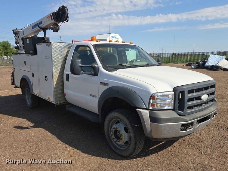 image for item DP8924 2007 Ford F550 XL Super Duty utility / service truck