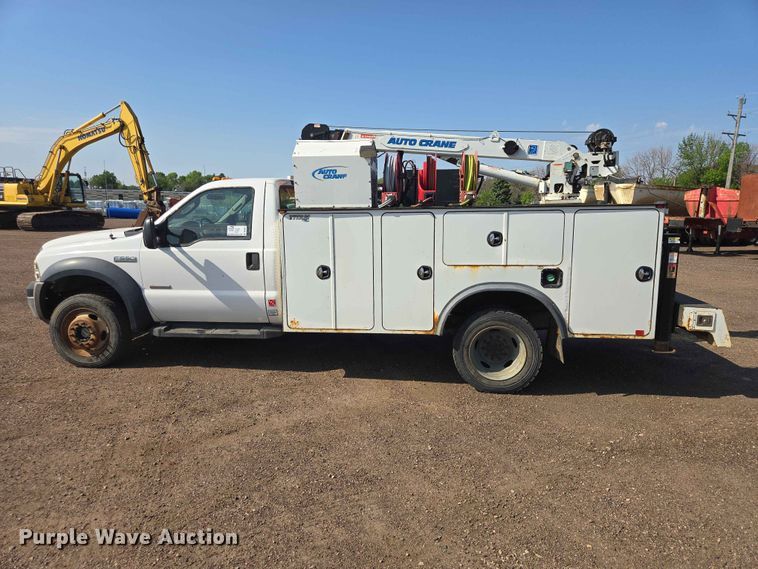 image for item DP8924 2007 Ford F550 XL Super Duty utility / service truck