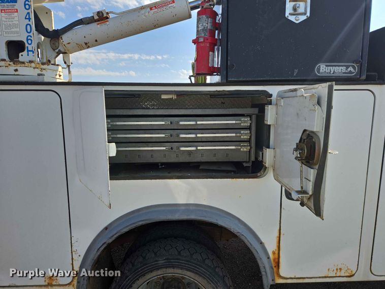 image for item DP8924 2007 Ford F550 XL Super Duty utility / service truck