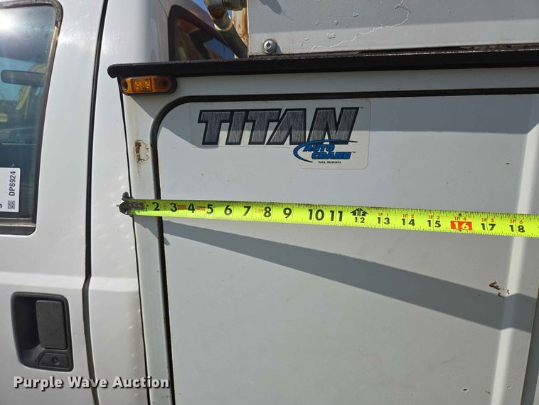 image for item DP8924 2007 Ford F550 XL Super Duty utility / service truck