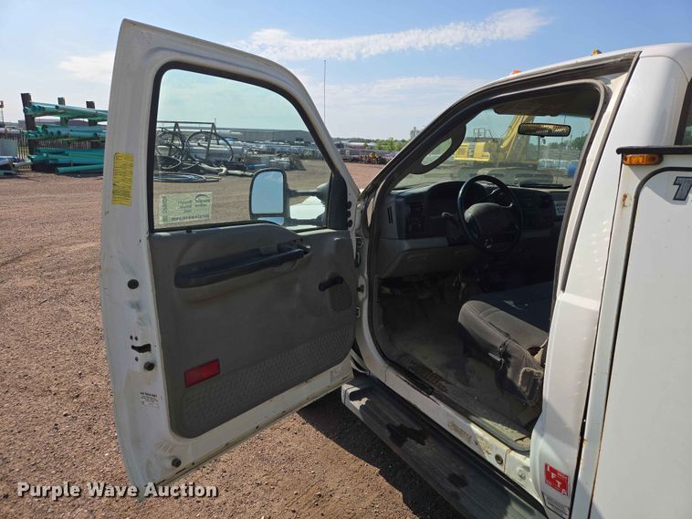 image for item DP8924 2007 Ford F550 XL Super Duty utility / service truck