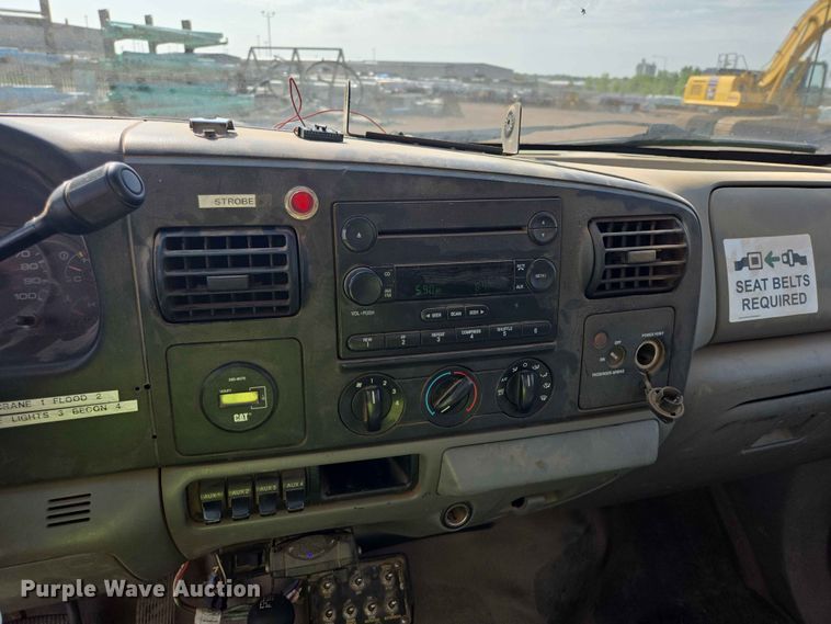 image for item DP8924 2007 Ford F550 XL Super Duty utility / service truck