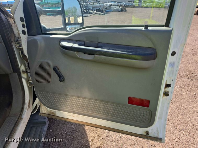 image for item DP8924 2007 Ford F550 XL Super Duty utility / service truck