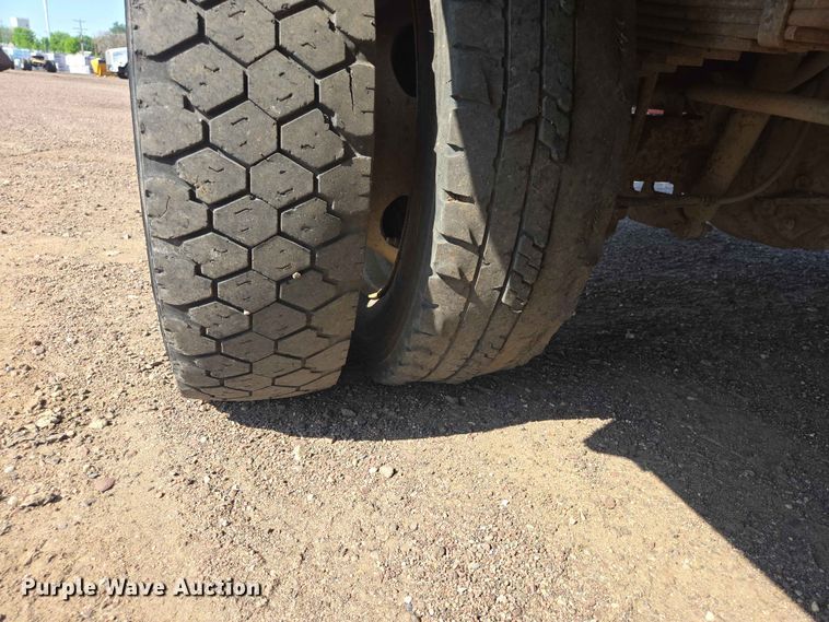 image for item DP8924 2007 Ford F550 XL Super Duty utility / service truck
